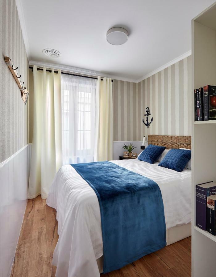 "Breeze" Aparthotel By Parrot'S House Lloret de Mar Exteriör bild
